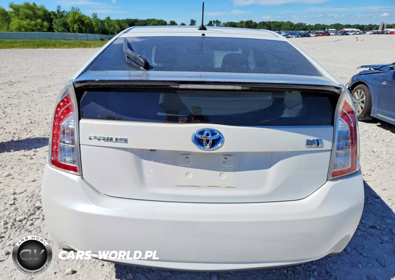2015 Toyota Prius Three VIN:JTDKN3DU2F0430470 - 6