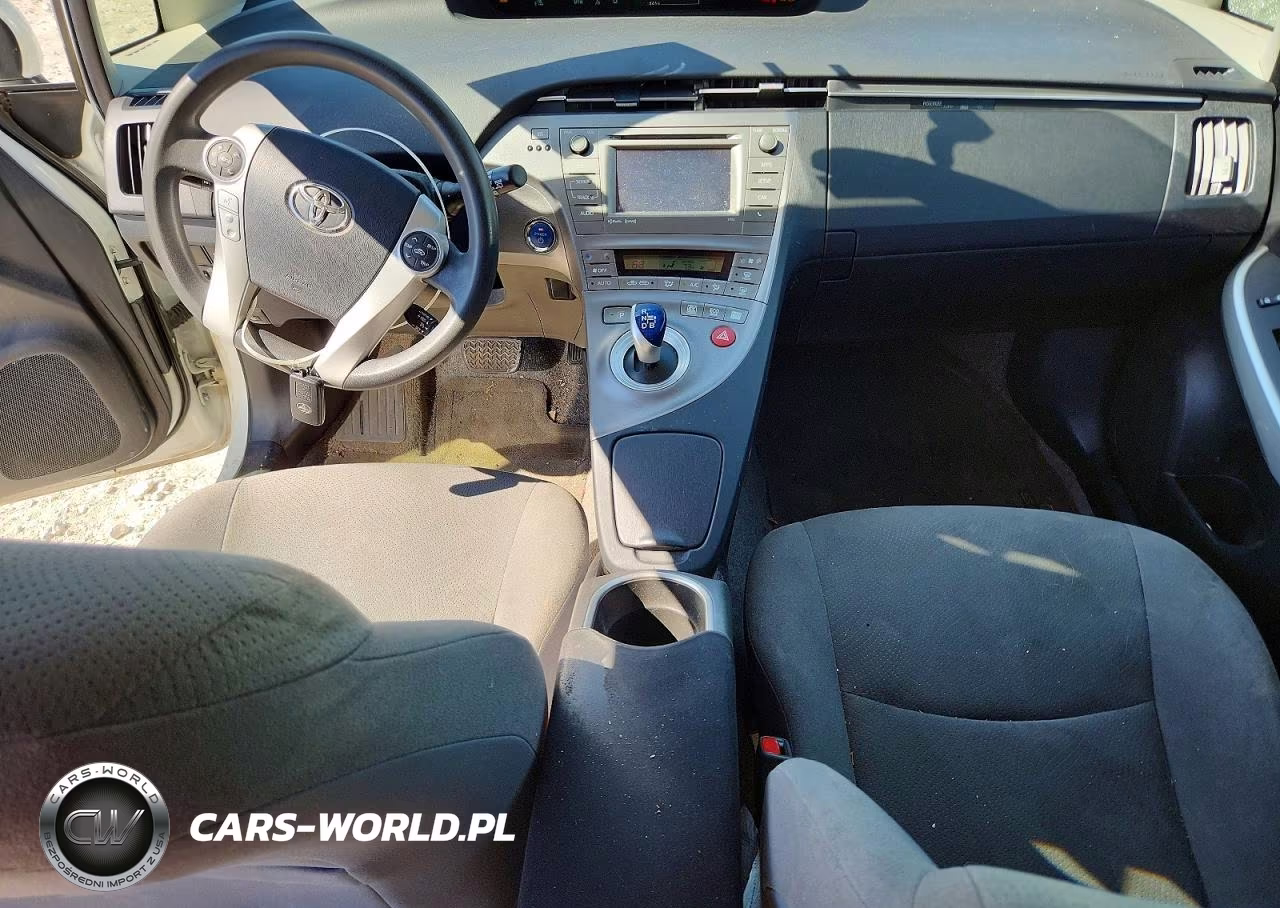 2015 Toyota Prius Three VIN:JTDKN3DU2F0430470 - 8