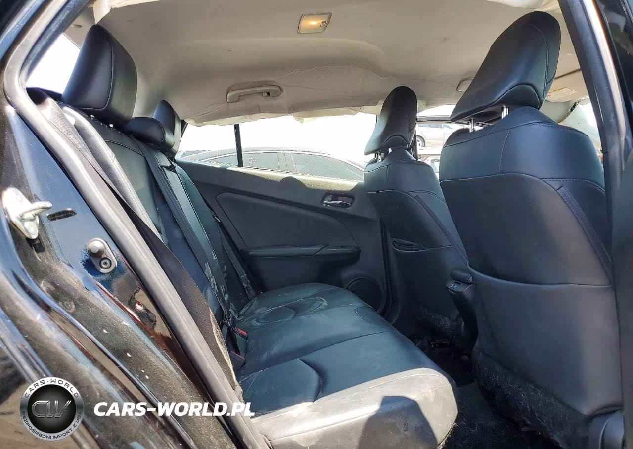 2020 Toyota Prius Xle VIN:JTDKARFU8L3113752 - 10