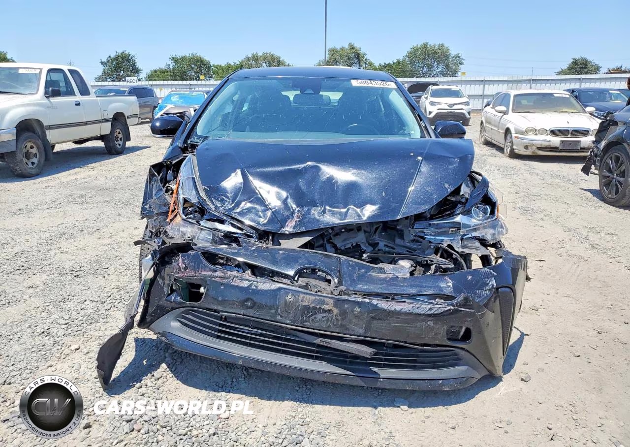 2020 Toyota Prius Xle VIN:JTDKARFU8L3113752 - 5