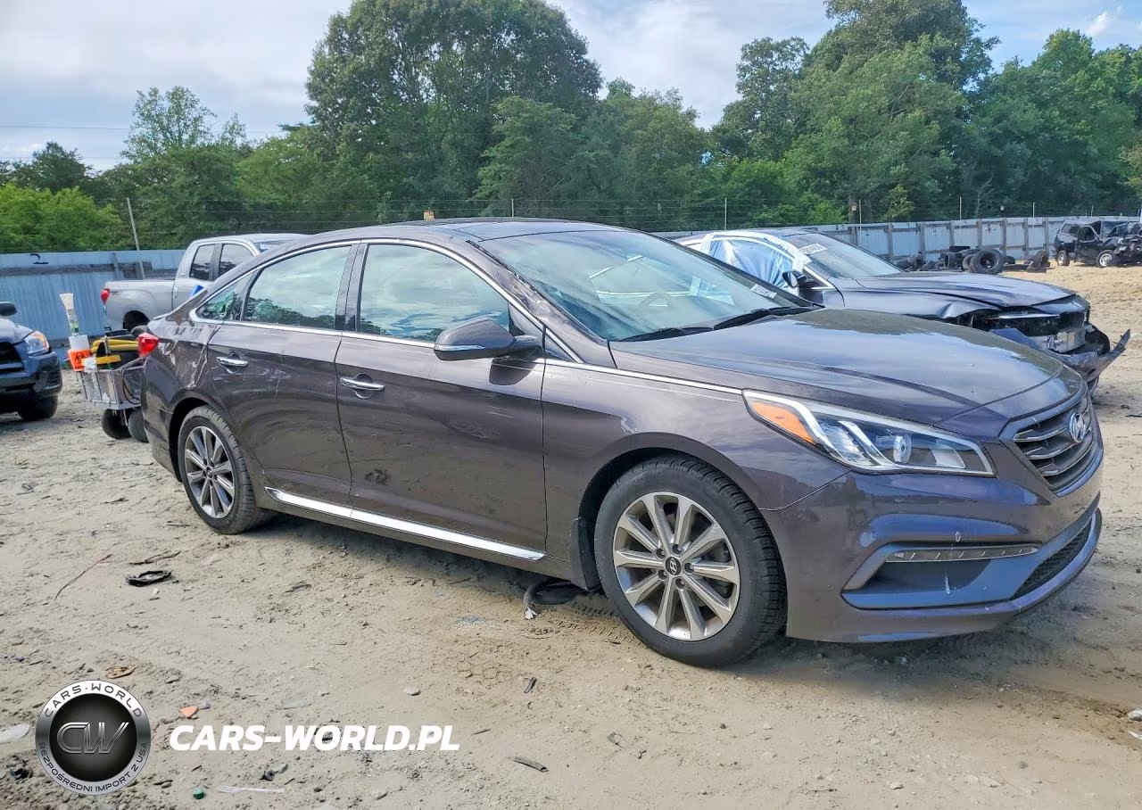 2016 Hyundai Sonata Limited VIN:5NPE34AF9GH425687 - 4