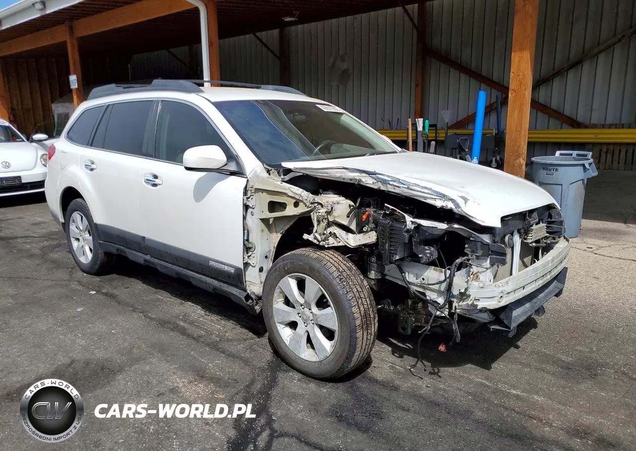 2010 Subaru Outback 2.5I Premium VIN:4S4BRCCCXA3352603 - 4
