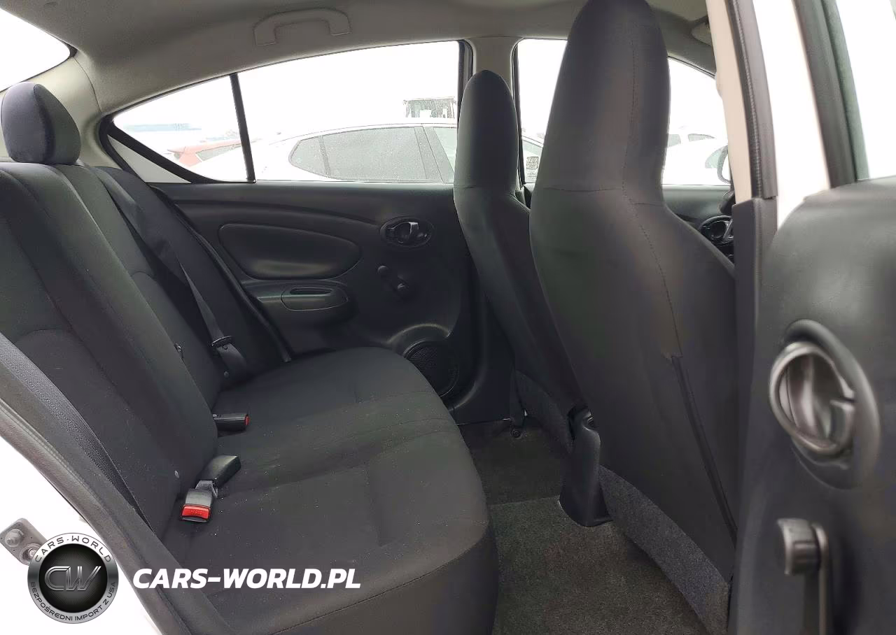 2015 Nissan Versa 1.6 S Plus VIN:3N1CN7AP0FL827899 - 10