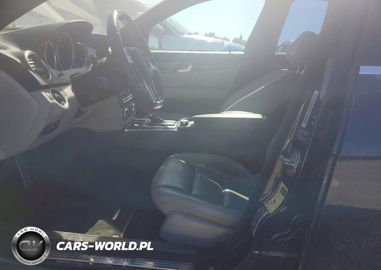 2012 Mercedes-Benz C 250 VIN:WDDGF4HB2CA615826 - 7