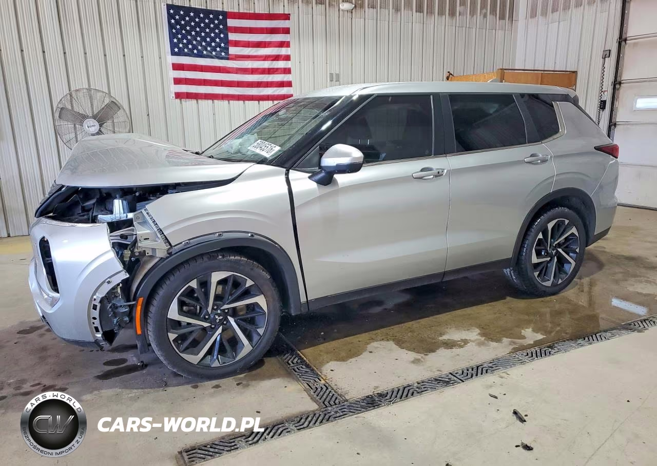 2022 Mitsubishi Outlander Se – zdjęcie 1 z 13