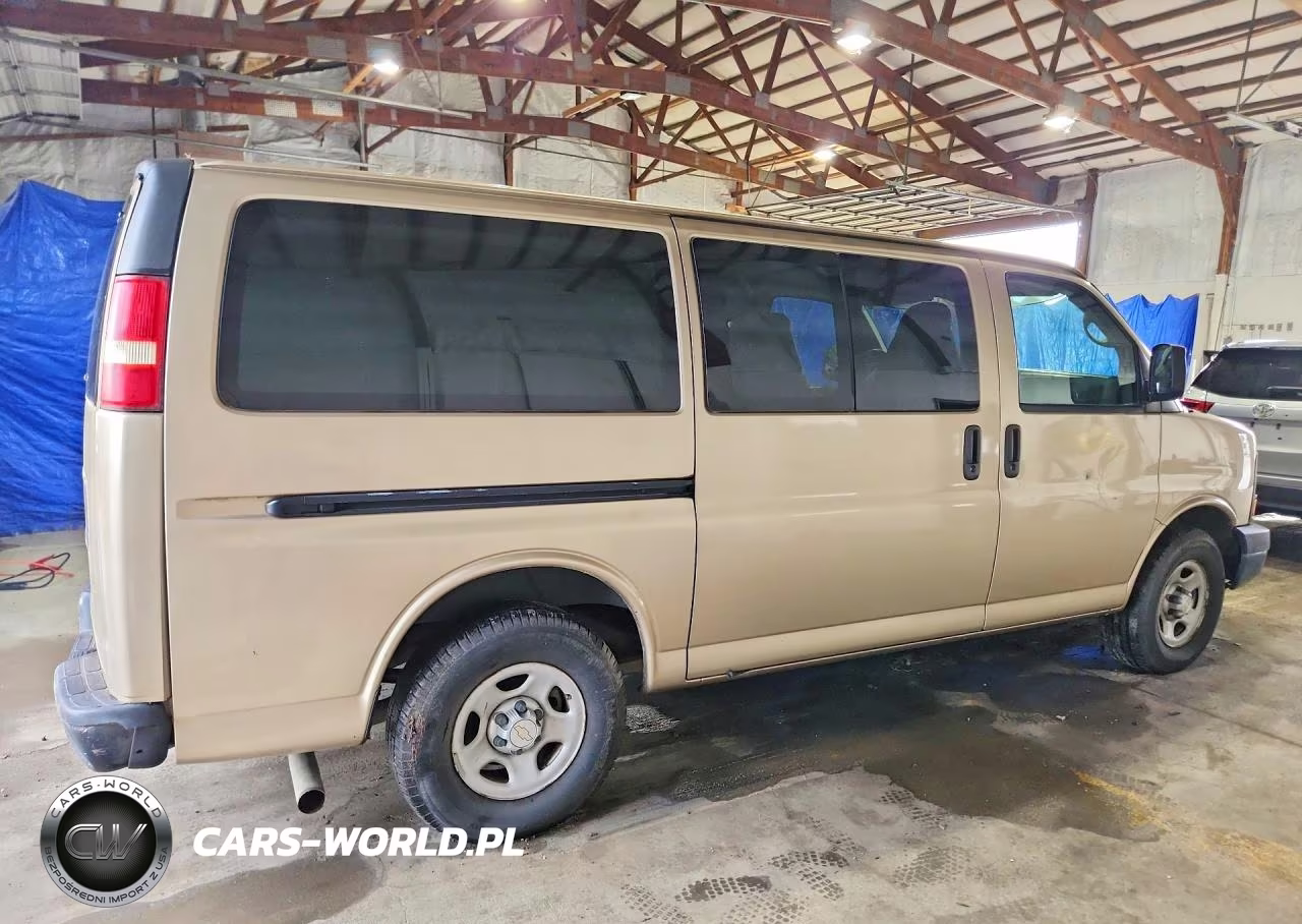 2007 Chevrolet Express G1500 VIN:1GCFG15X871185727 - 3