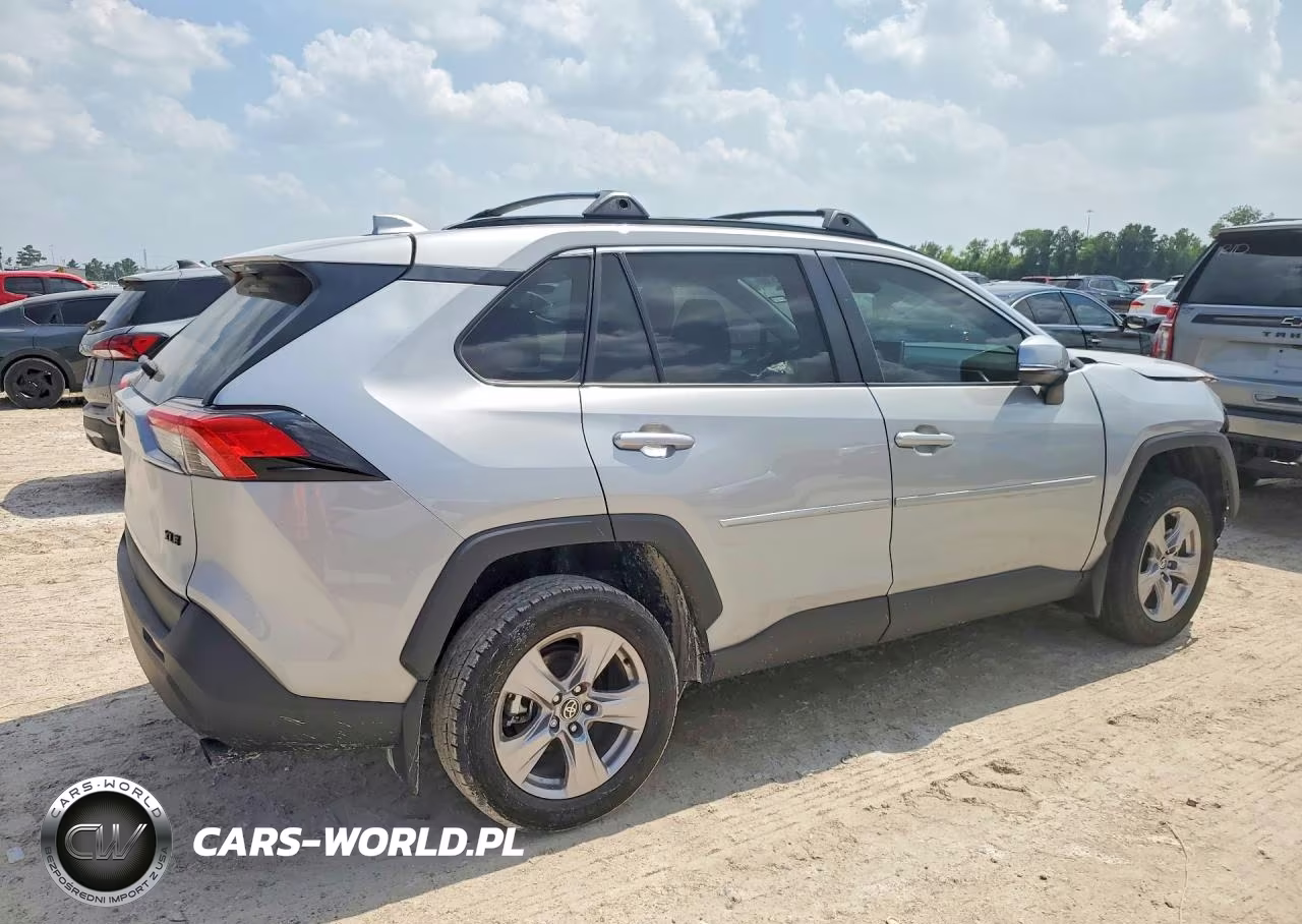 2025 Toyota Rav4 Xle VIN:2T3W1RFV6SW409519 - 3