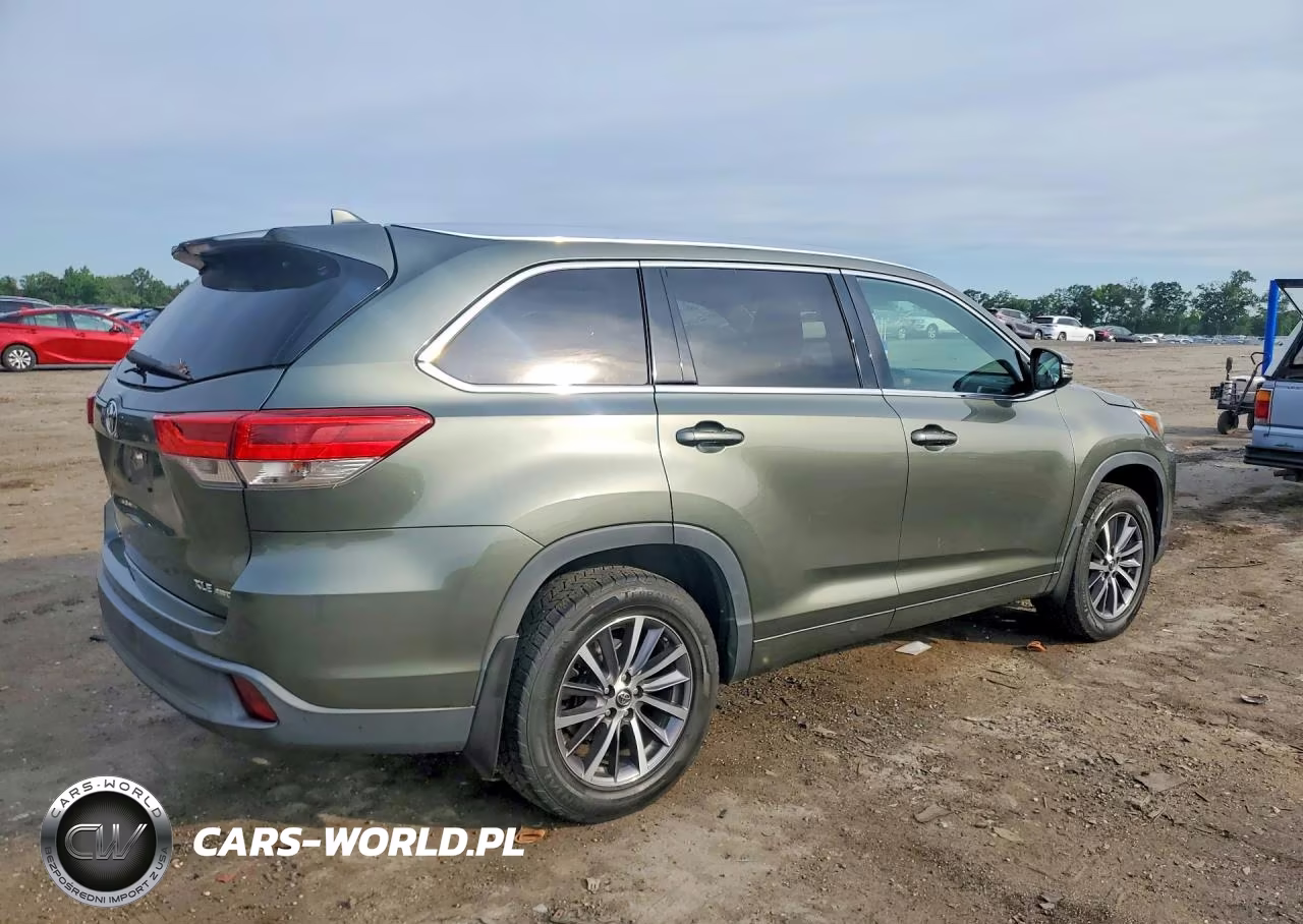 2017 Toyota Highlander Xle VIN:5TDJZRFH6HS474930 - 3