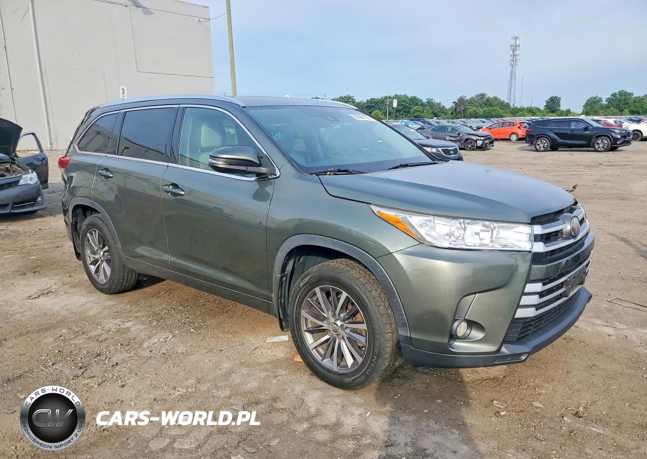 2017 Toyota Highlander Xle VIN:5TDJZRFH6HS474930 - 4