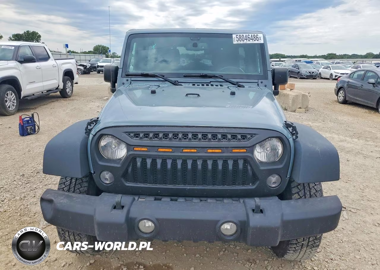 2015 Jeep Wrangler Unlimited Sport VIN:1C4BJWDG0FL519962 - 5