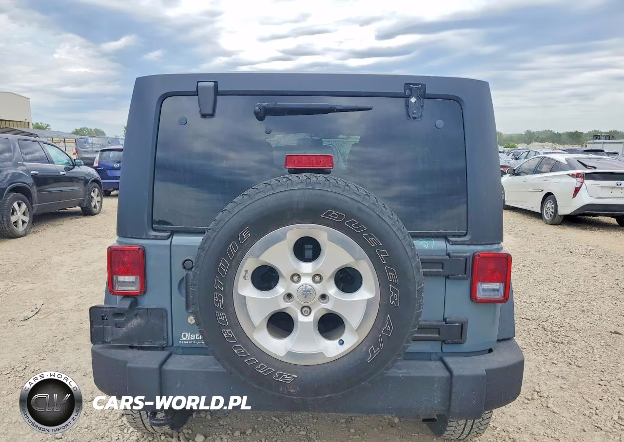 2015 Jeep Wrangler Unlimited Sport VIN:1C4BJWDG0FL519962 - 6