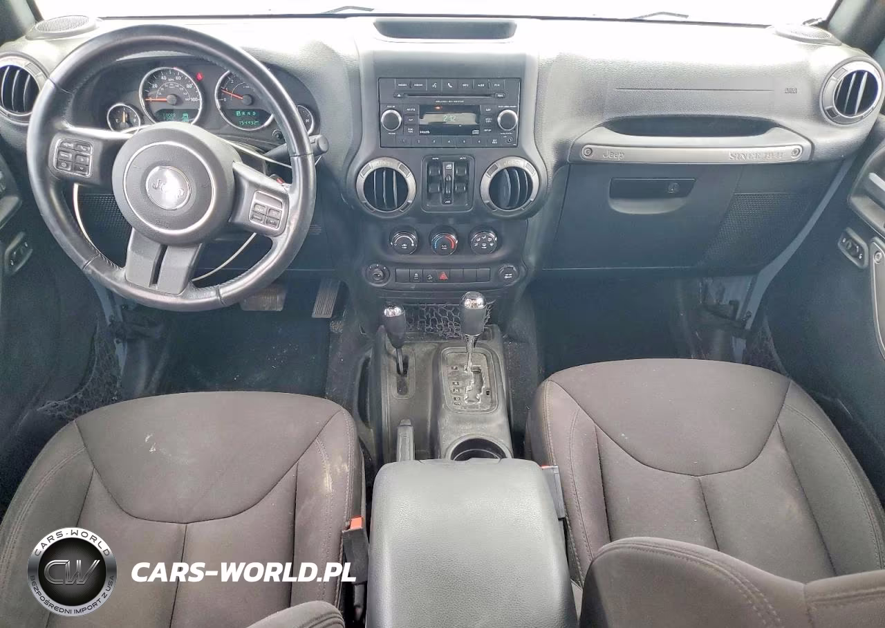 2015 Jeep Wrangler Unlimited Sport VIN:1C4BJWDG0FL519962 - 8