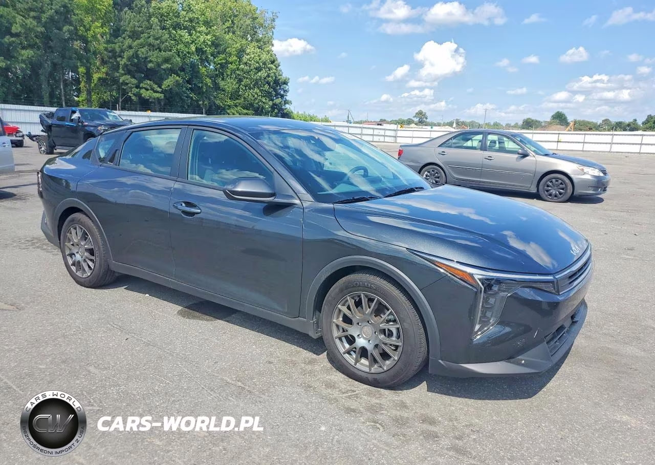 2025 Kia K4 VIN:3KPFT4DE5SE218413 - 4