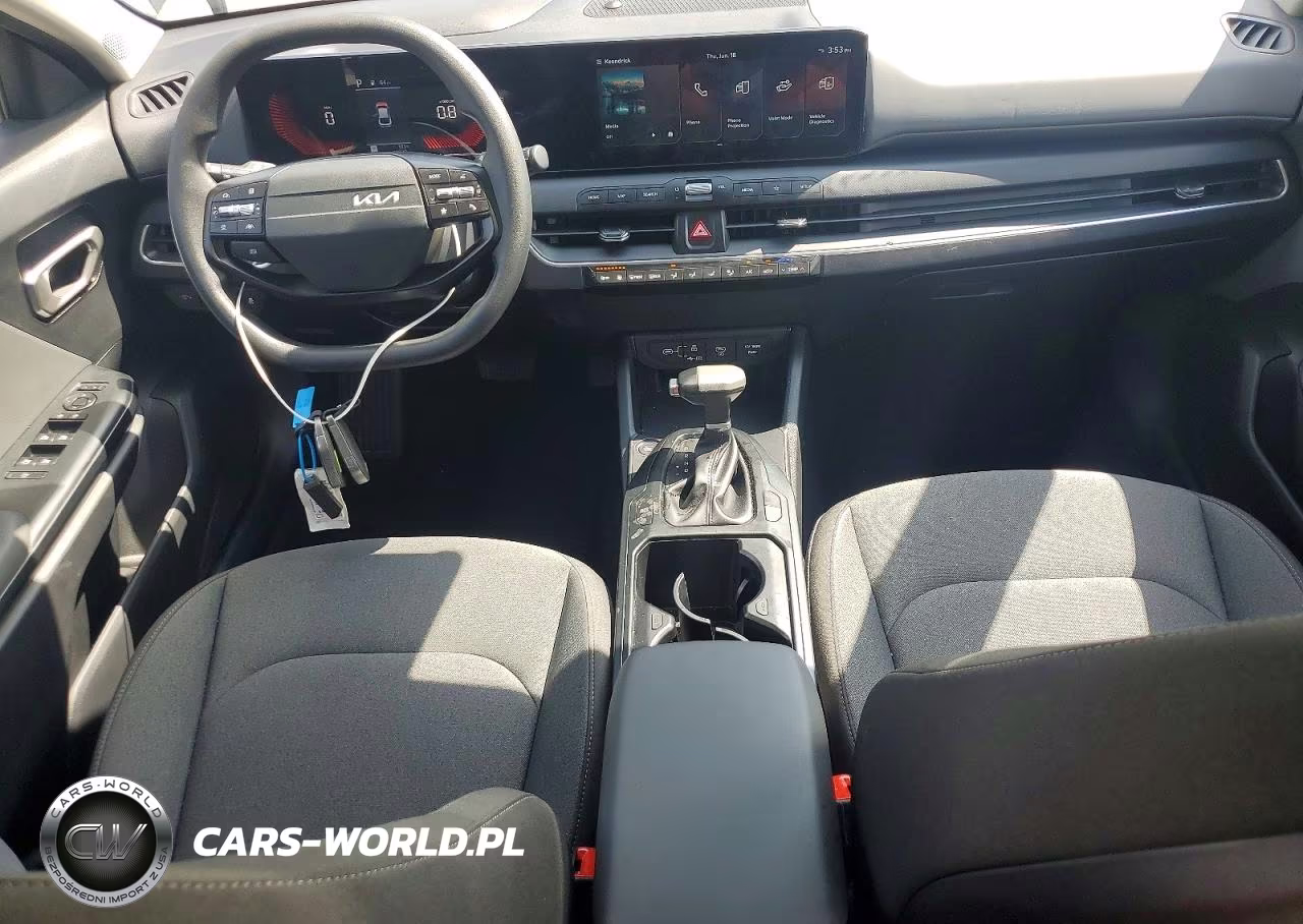 2025 Kia K4 VIN:3KPFT4DE5SE218413 - 8