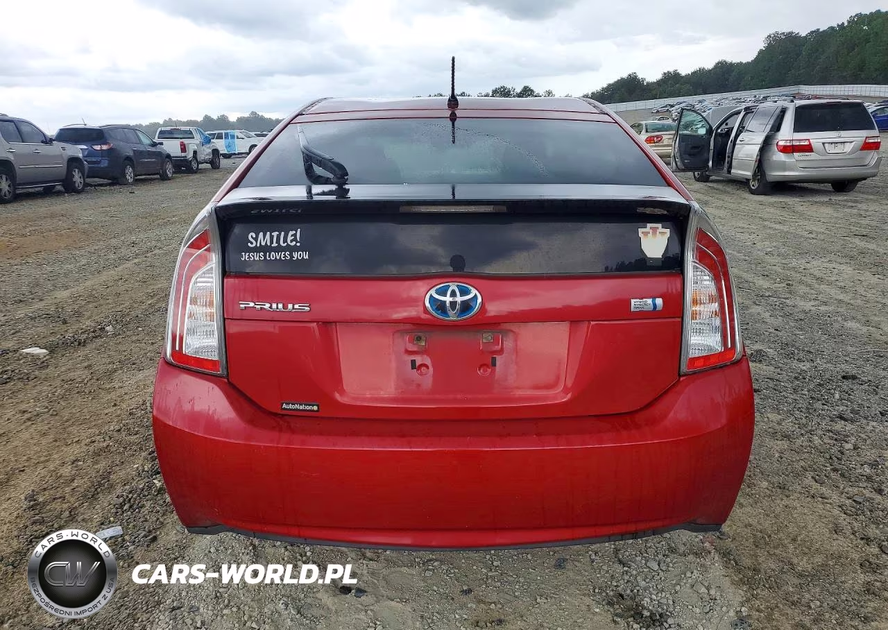 2013 Toyota Prius Two VIN:JTDKN3DU8D1621043 - 6