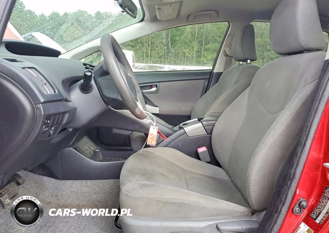 2013 Toyota Prius Two VIN:JTDKN3DU8D1621043 - 7
