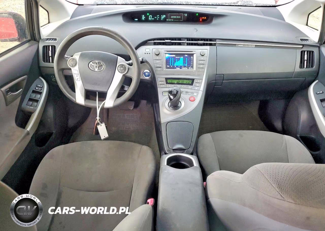 2013 Toyota Prius Two VIN:JTDKN3DU8D1621043 - 8