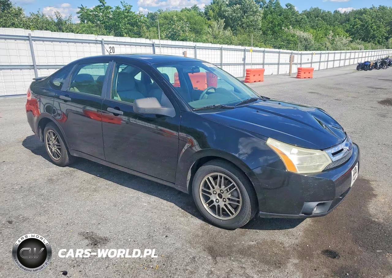 2010 Ford Focus Se VIN:1FAHP3FN4AW198069 - 4