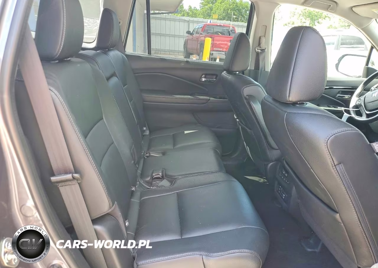 2016 Honda Pilot Touring VIN:5FNYF6H93GB090845 - 11