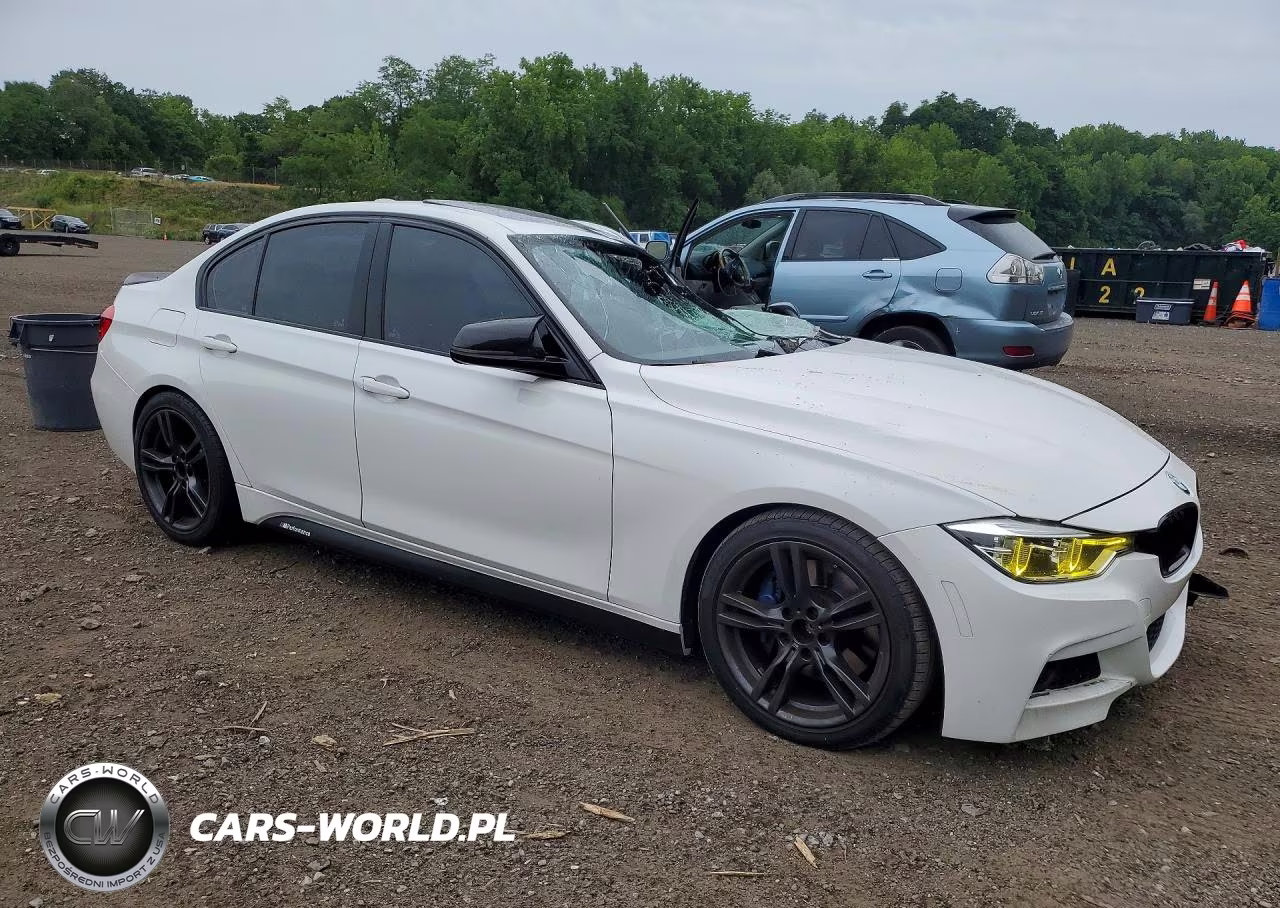 2018 BMW 330 Xi VIN:WBA8D9G50JNU69894 - 4