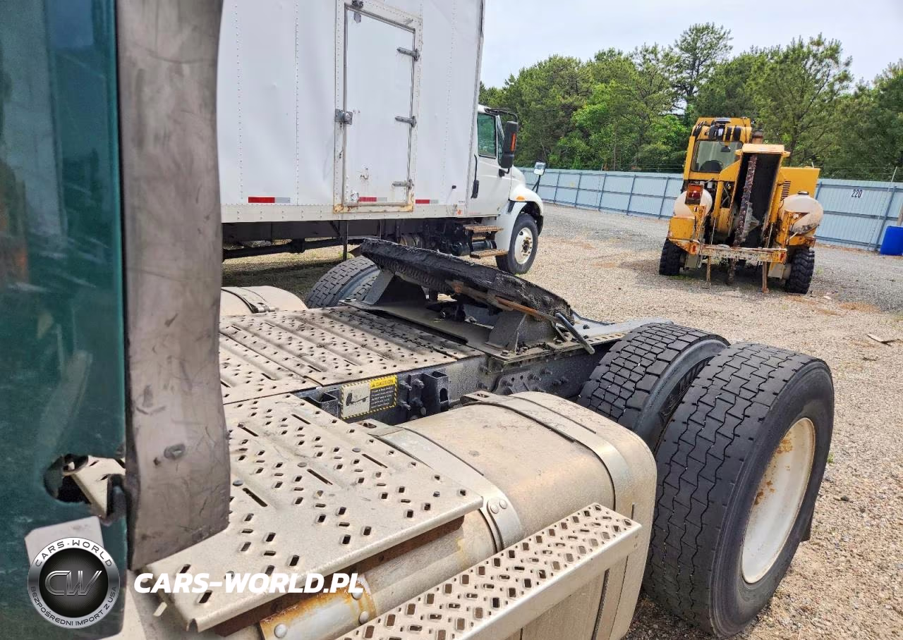2016 Mack 600 Cxu600 - Semi Truck VIN:1M1AW01X8GM008459 - 9