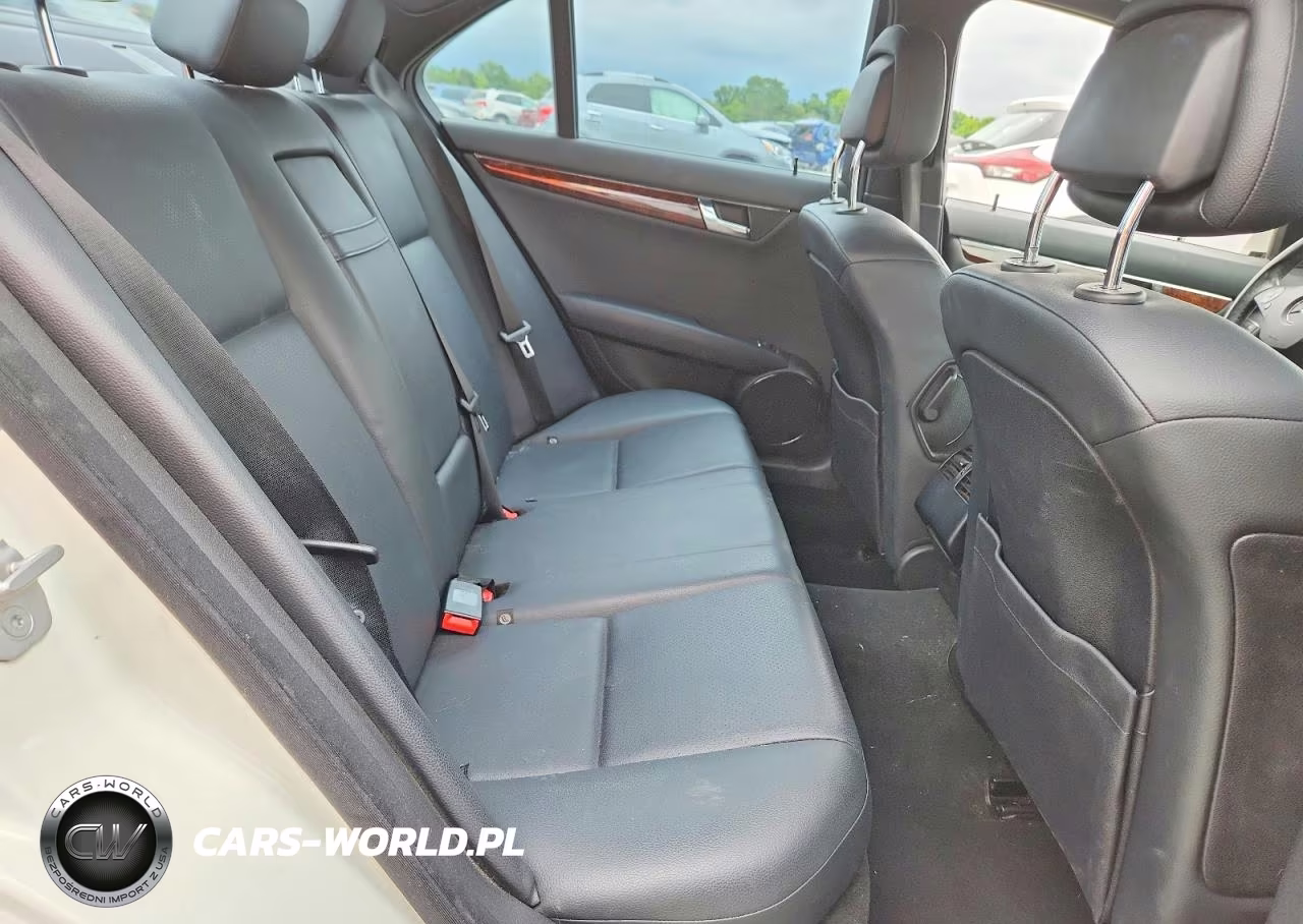 2011 Mercedes-Benz C 300 4Matic VIN:WDDGF8BB6BR163251 - 10