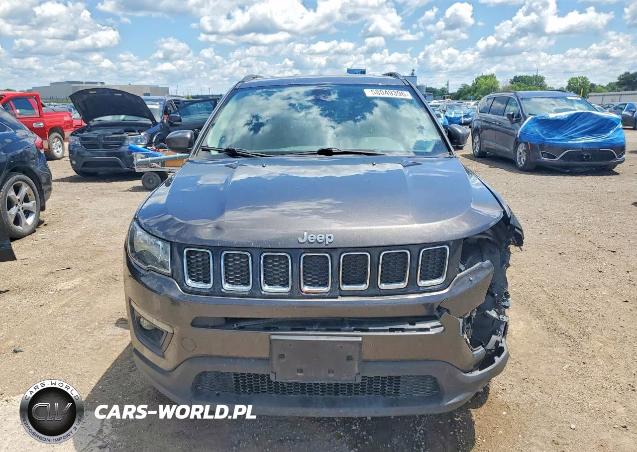 2018 Jeep Compass Latitude VIN:3C4NJDBB1JT199511 - 5