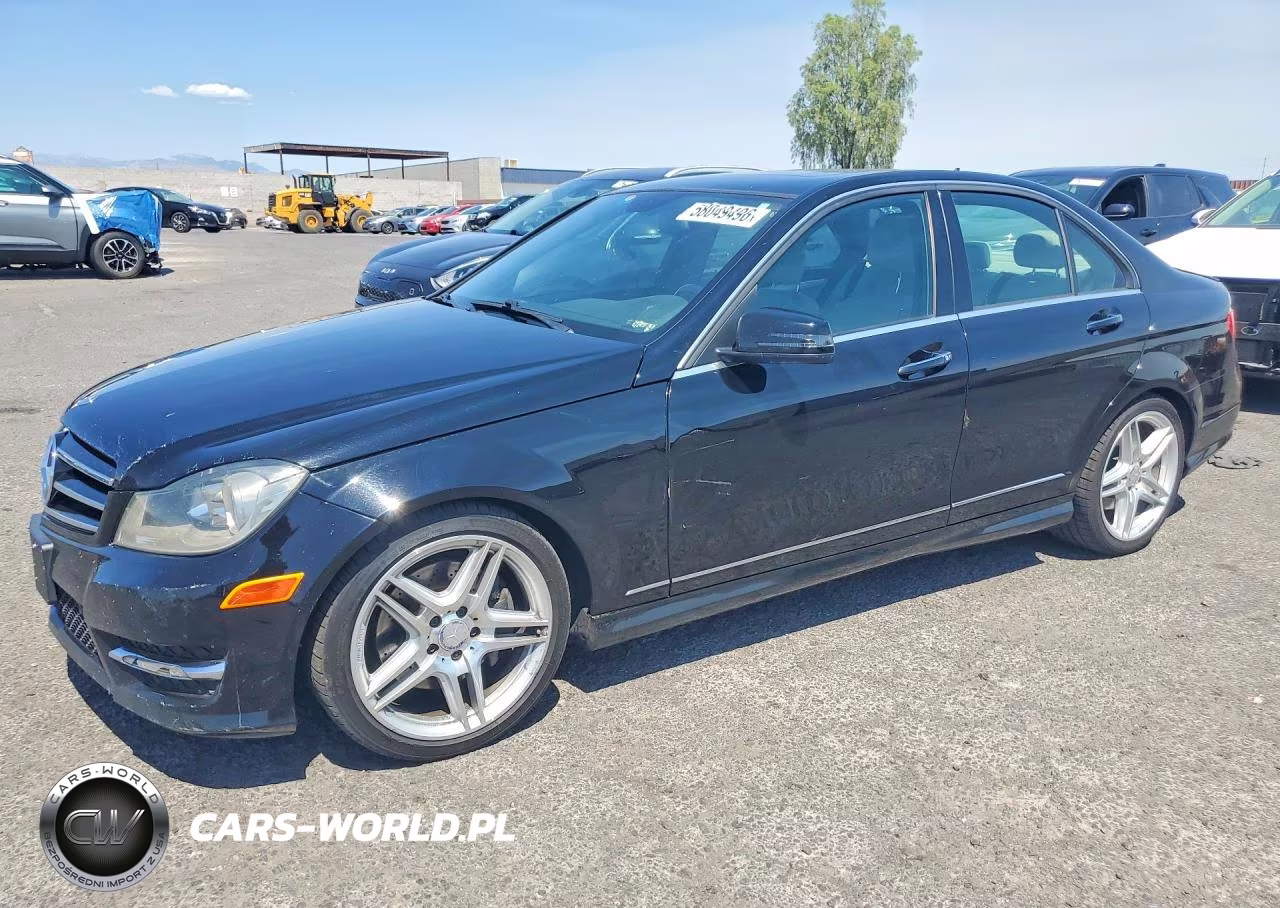 2014 Mercedes-Benz C 300 4Matic – zdjęcie 1 z 12