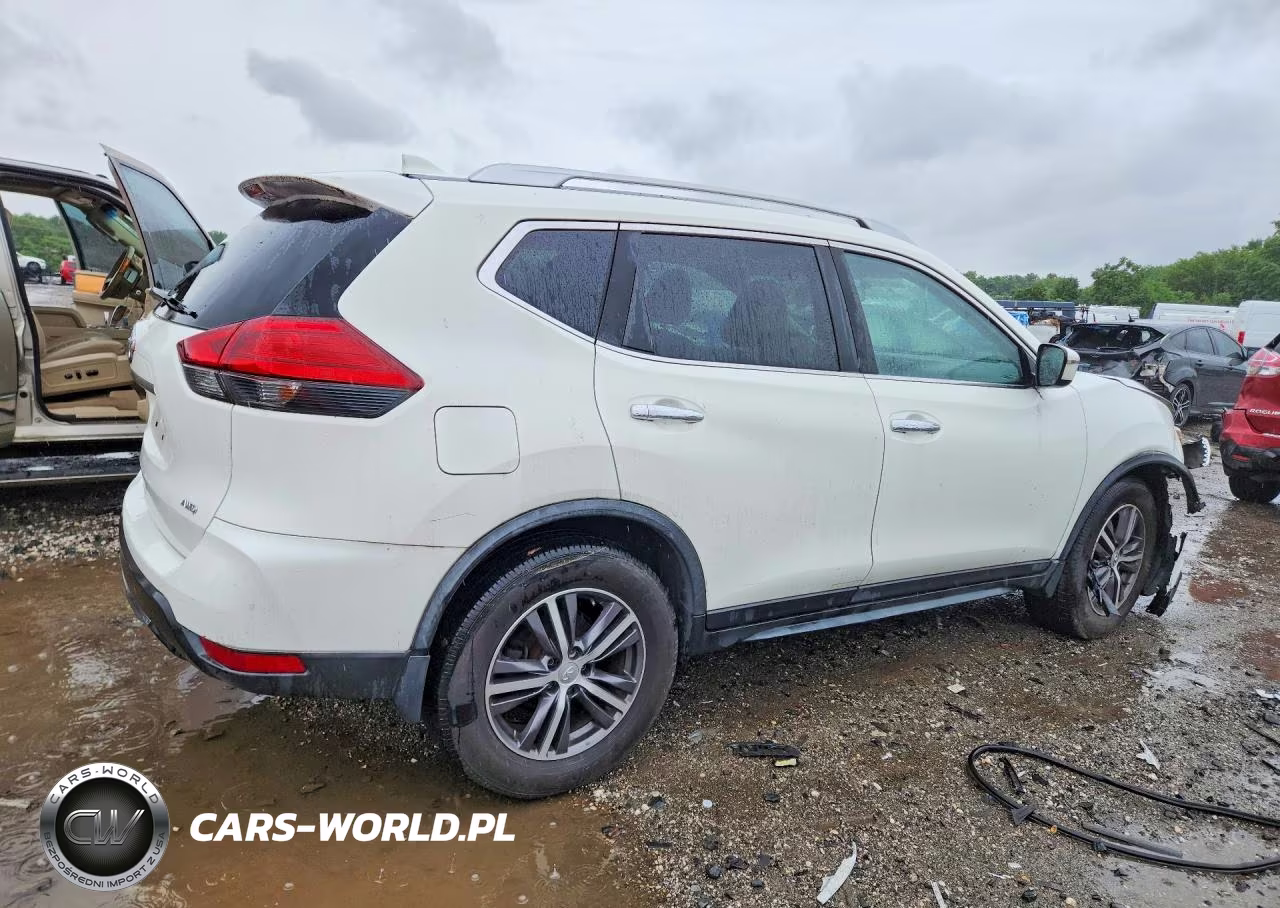2017 Nissan Rogue S VIN:JN8AT2MV4HW000674 - 3