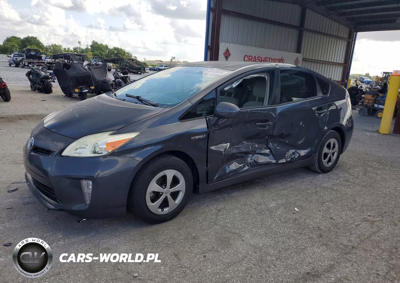 2013 Toyota Prius Two – zdjęcie 1 z 13