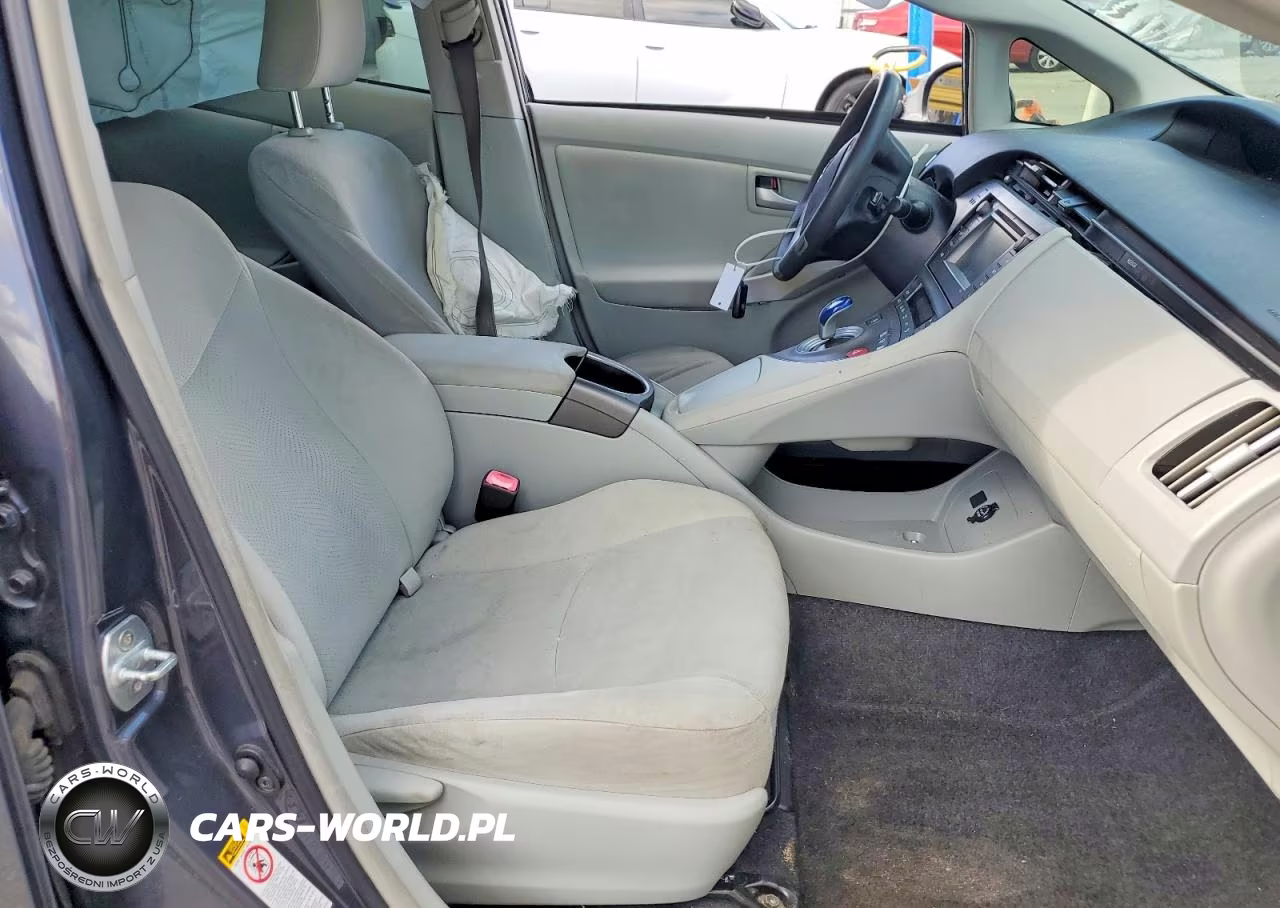 2013 Toyota Prius Two VIN:JTDKN3DU6D5621891 - 7
