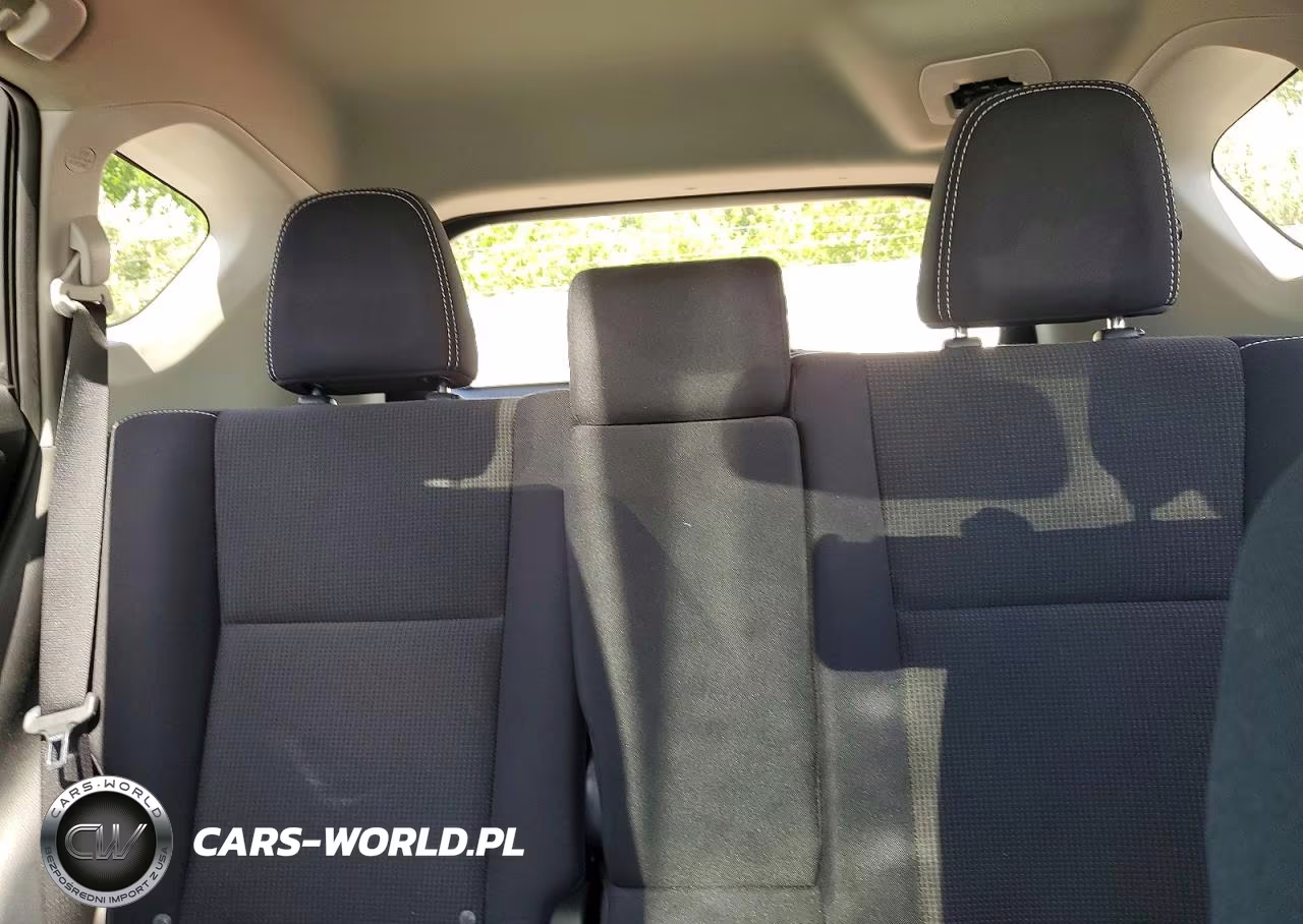 2018 Toyota Rav4 Xle VIN:2T3RFREV8JW832066 - 10