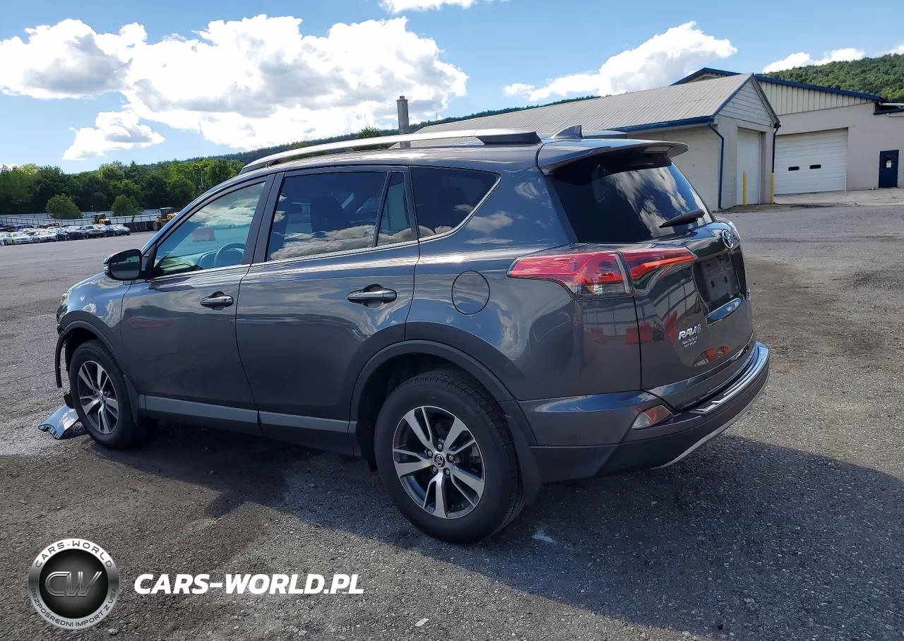 2018 Toyota Rav4 Xle VIN:2T3RFREV8JW832066 - 2