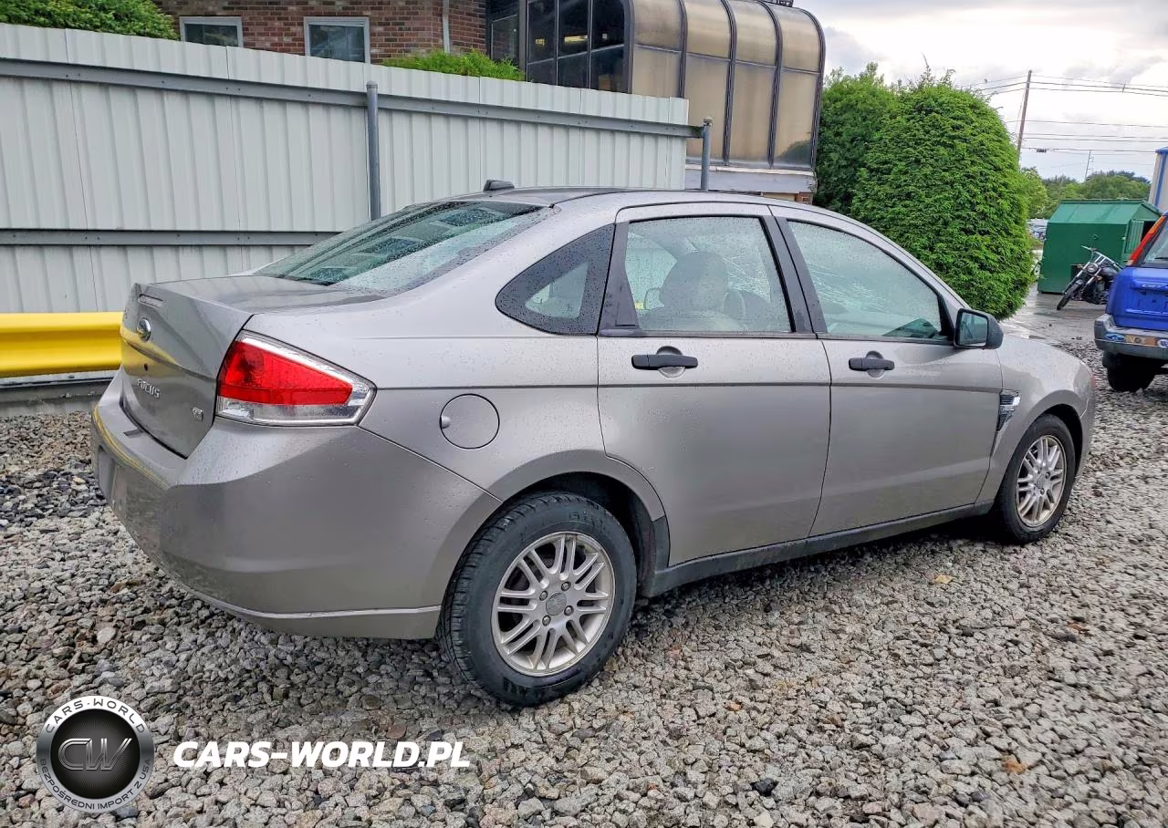 2008 Ford Focus Se VIN:1FAHP35N38W230070 - 3