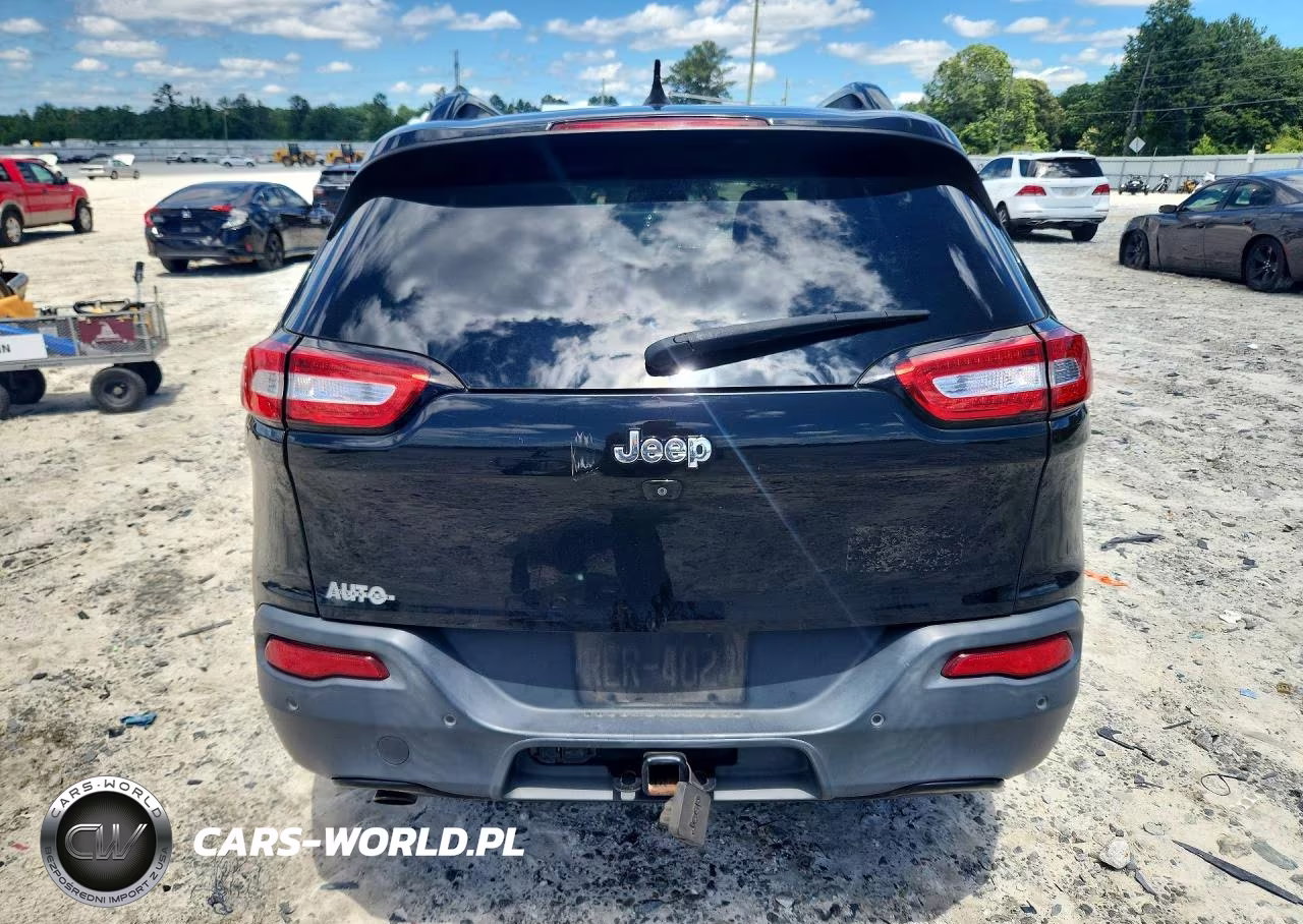 2016 Jeep Cherokee Latitude VIN:1C4PJLCB0GW237928 - 6