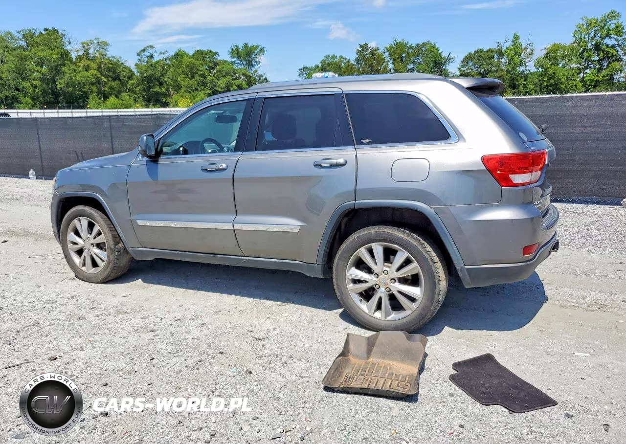 2013 Jeep Grand Cherokee Laredo VIN:1C4RJFAG9DC571168 - 2