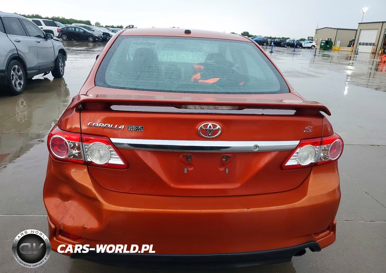 2013 Toyota Corolla S Special Edition VIN:2T1BU4EE4DC074445 - 6