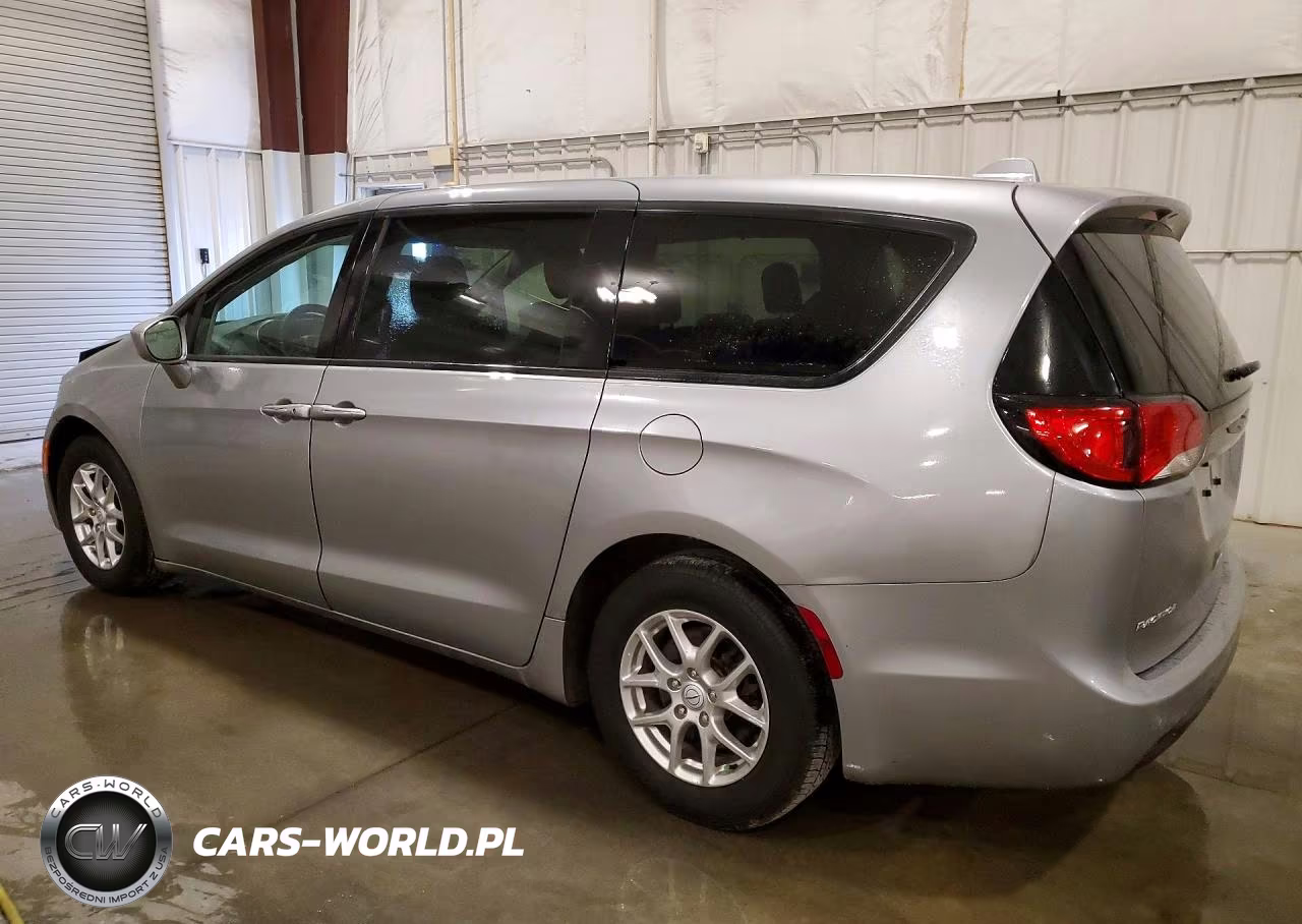 2019 Chrysler Pacifica Touring Plus VIN:2C4RC1FG0KR629873 - 2