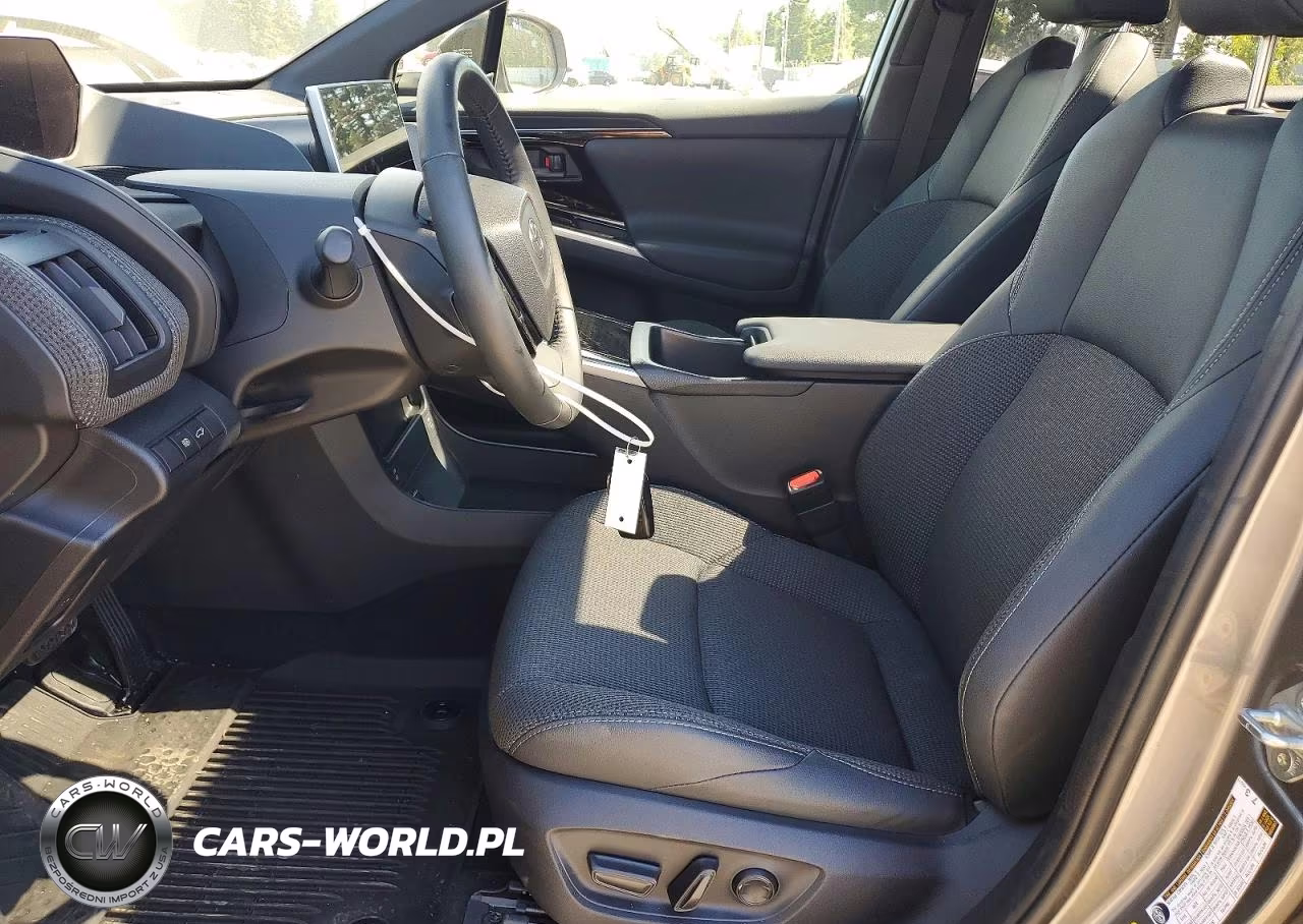 2025 Toyota Bz4X Xle VIN:JTMABACA0SA091552 - 7