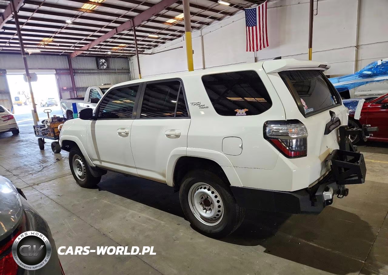 2017 Toyota 4Runner Deluxe V6 VIN:JTEBU5JRXH5468111 - 2