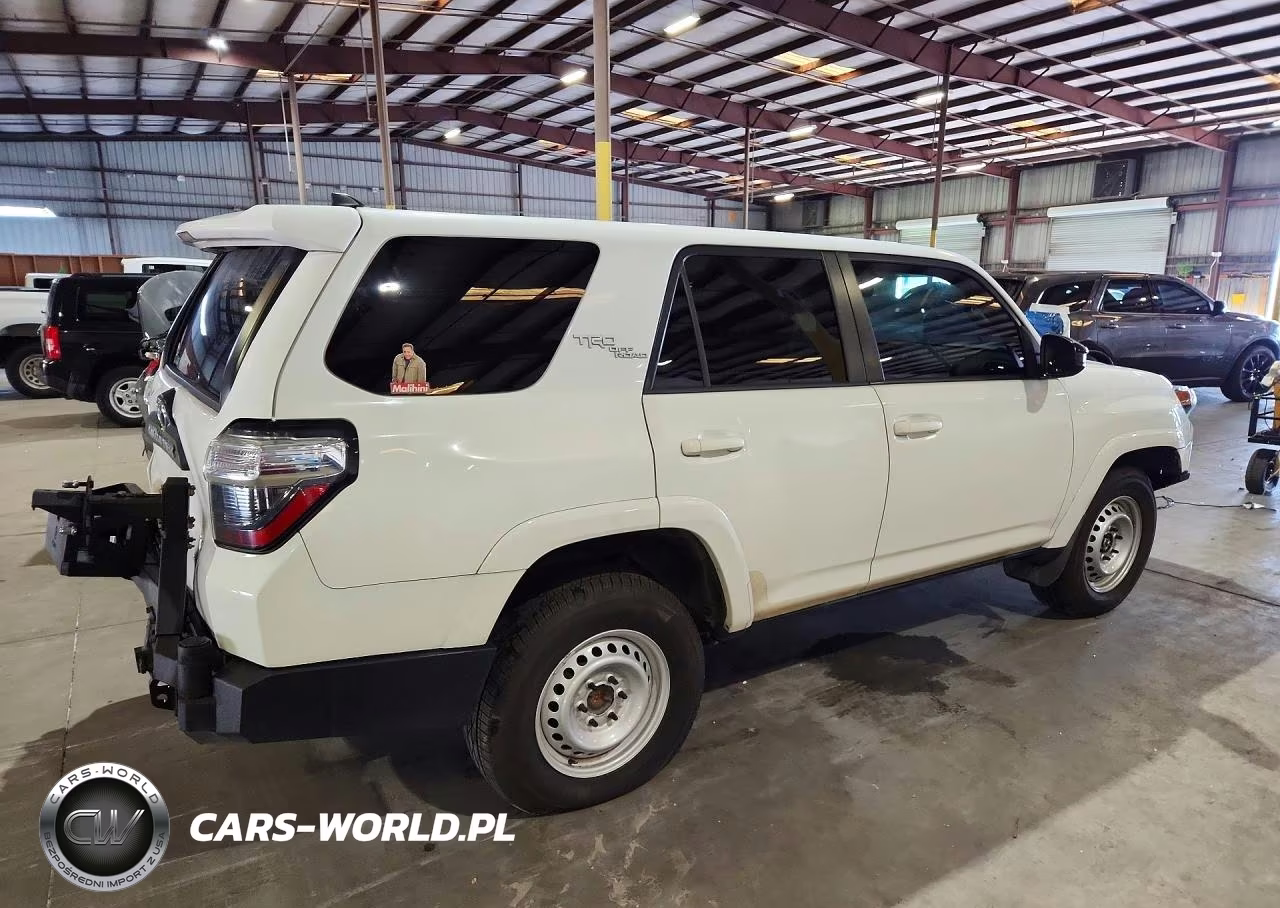 2017 Toyota 4Runner Deluxe V6 VIN:JTEBU5JRXH5468111 - 3