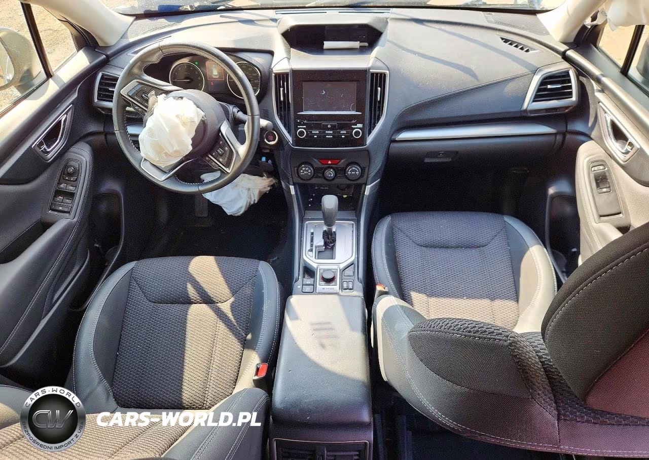 2023 Subaru Forester Premium VIN:JF2SKADC1PH444188 - 8