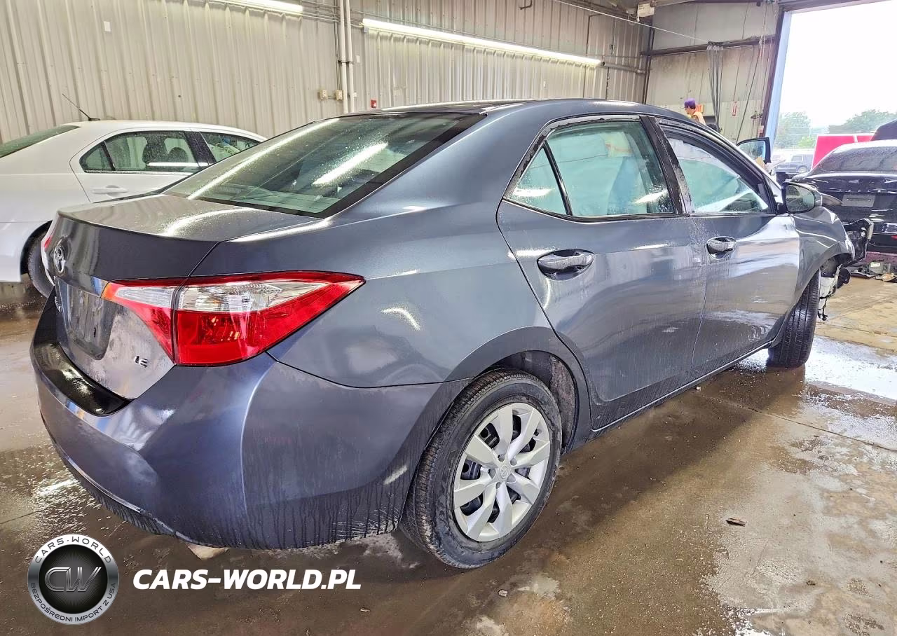 2016 Toyota Corolla Le VIN:2T1BURHE8GC736346 - 3