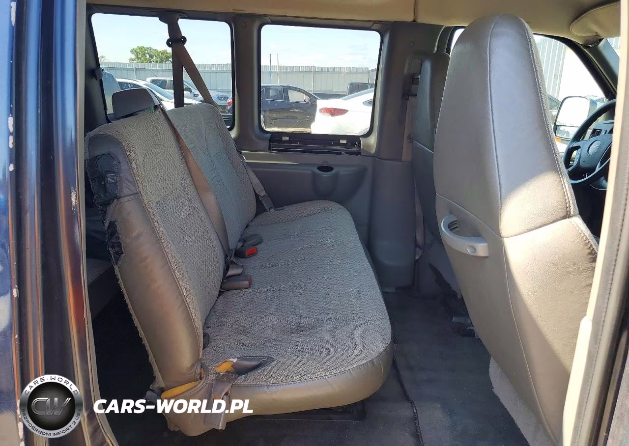 2008 GMC Savana G3500 VIN:1GJHG39K781235093 - 11