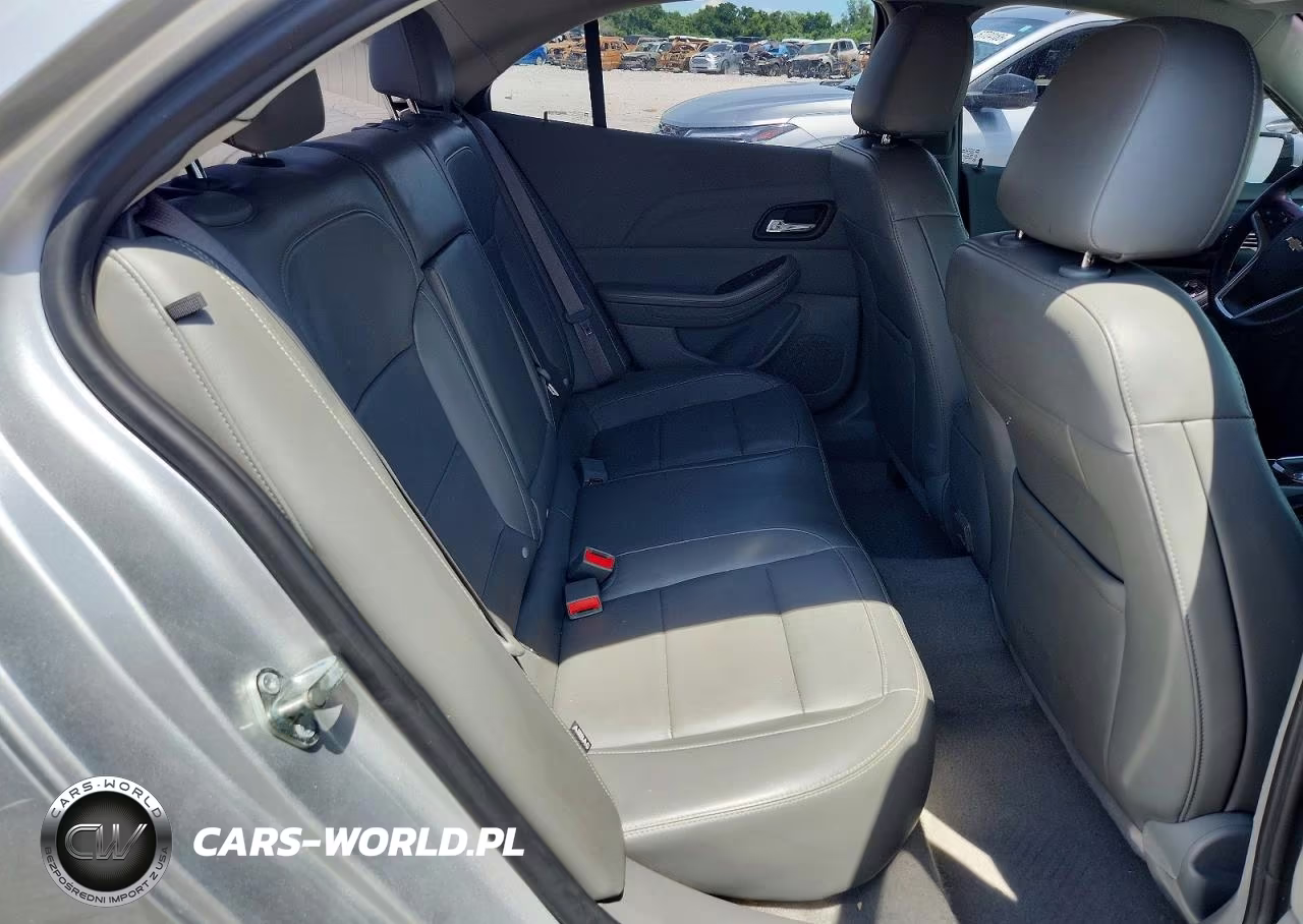 2015 Chev Malibu VIN:1G11D5SL0FF215082 - 10