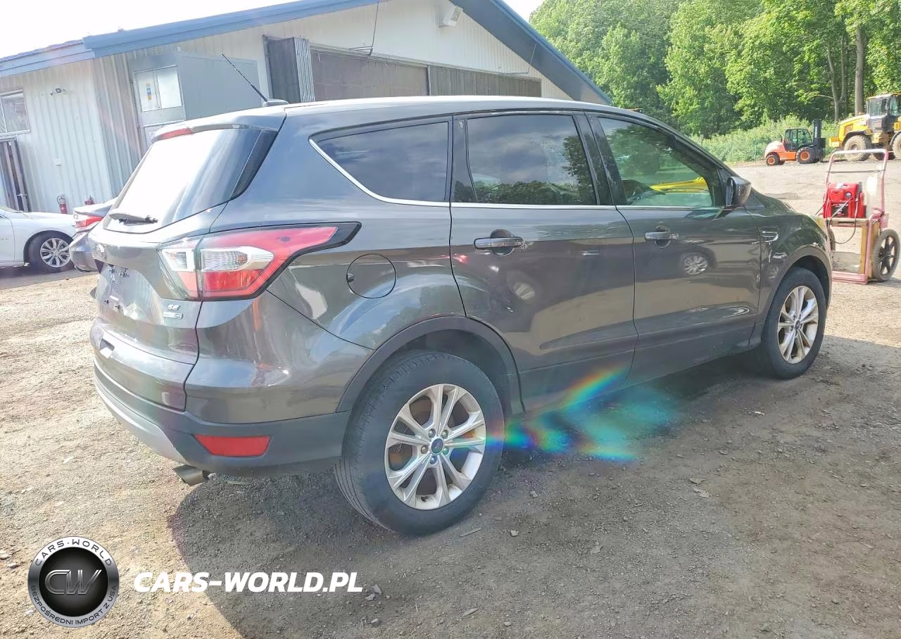 2017 Ford Escape Se VIN:1FMCU9GD0HUC40695 - 3