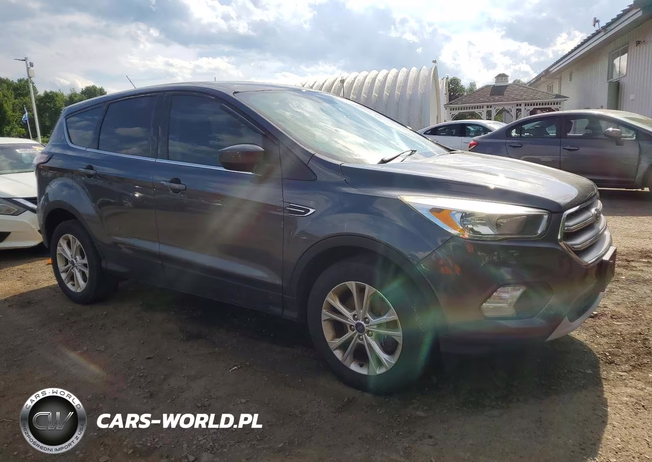 2017 Ford Escape Se VIN:1FMCU9GD0HUC40695 - 4