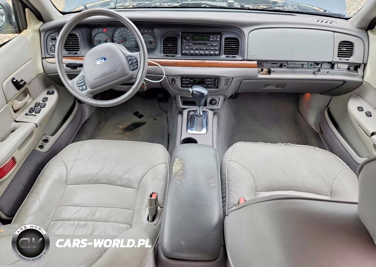 2002 Ford Crown Victoria Lx VIN:2FAFP74W22X144351 - 8