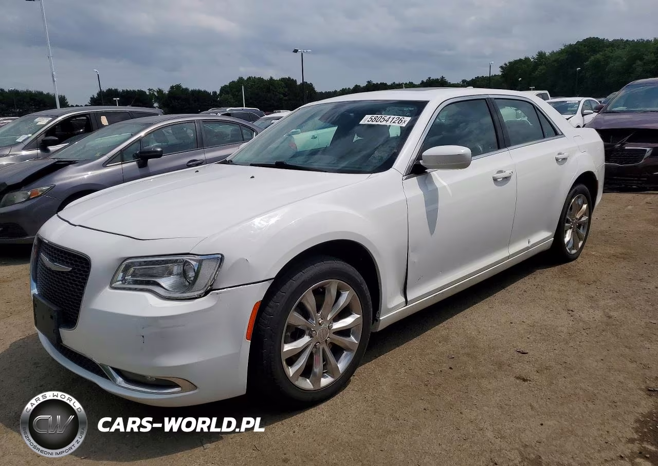 2016 Chrysler 300 Limited