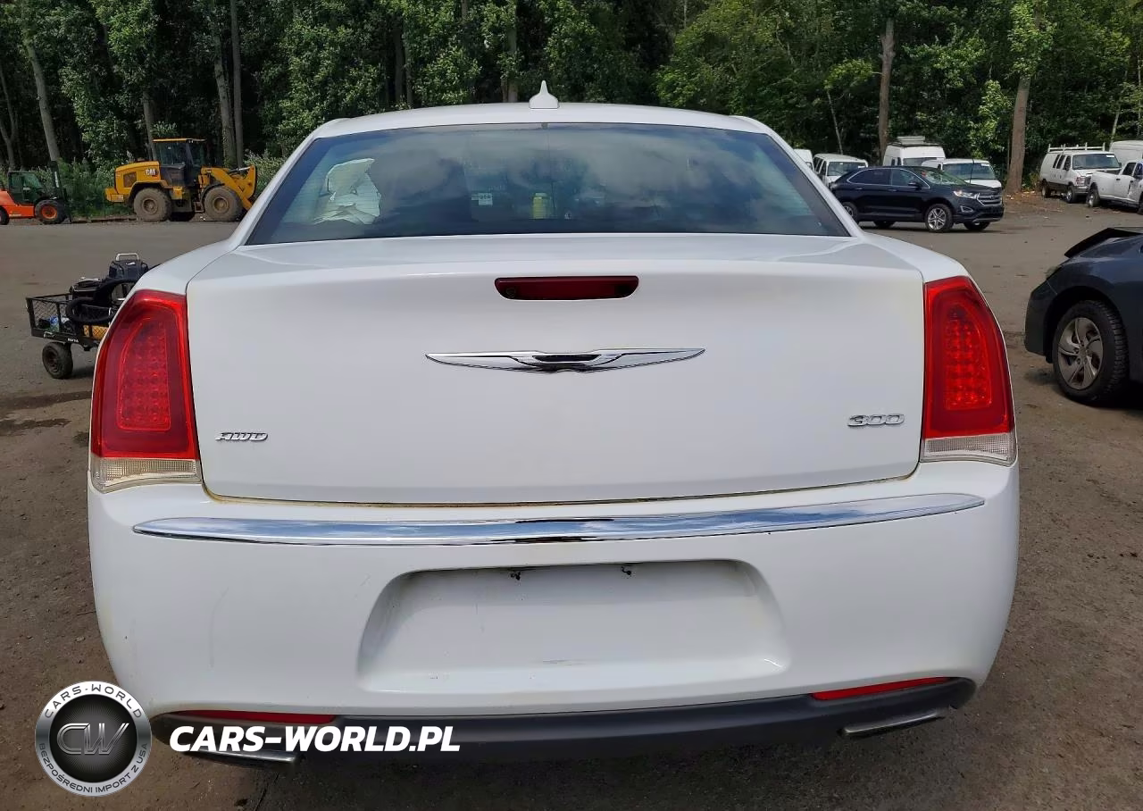 2016 Chrysler 300 Limited VIN:2C3CCARG7GH262098 - 6